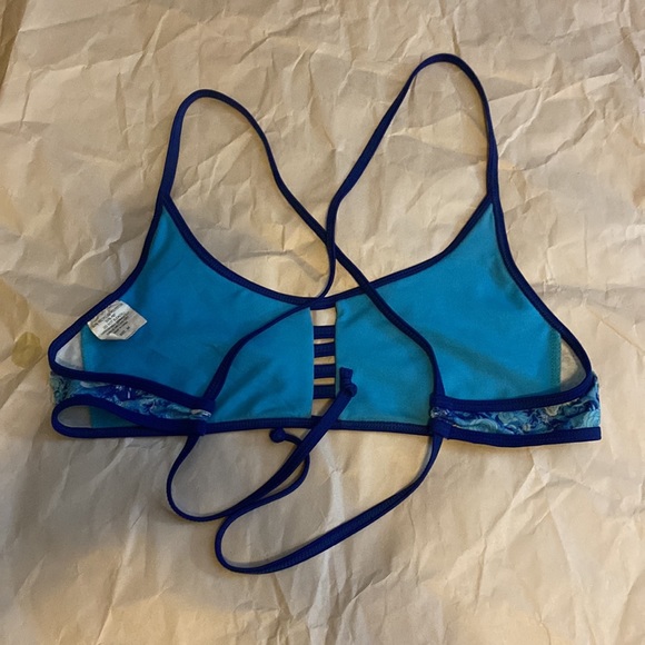 Size Medium Bikini Top - Picture 2 of 2